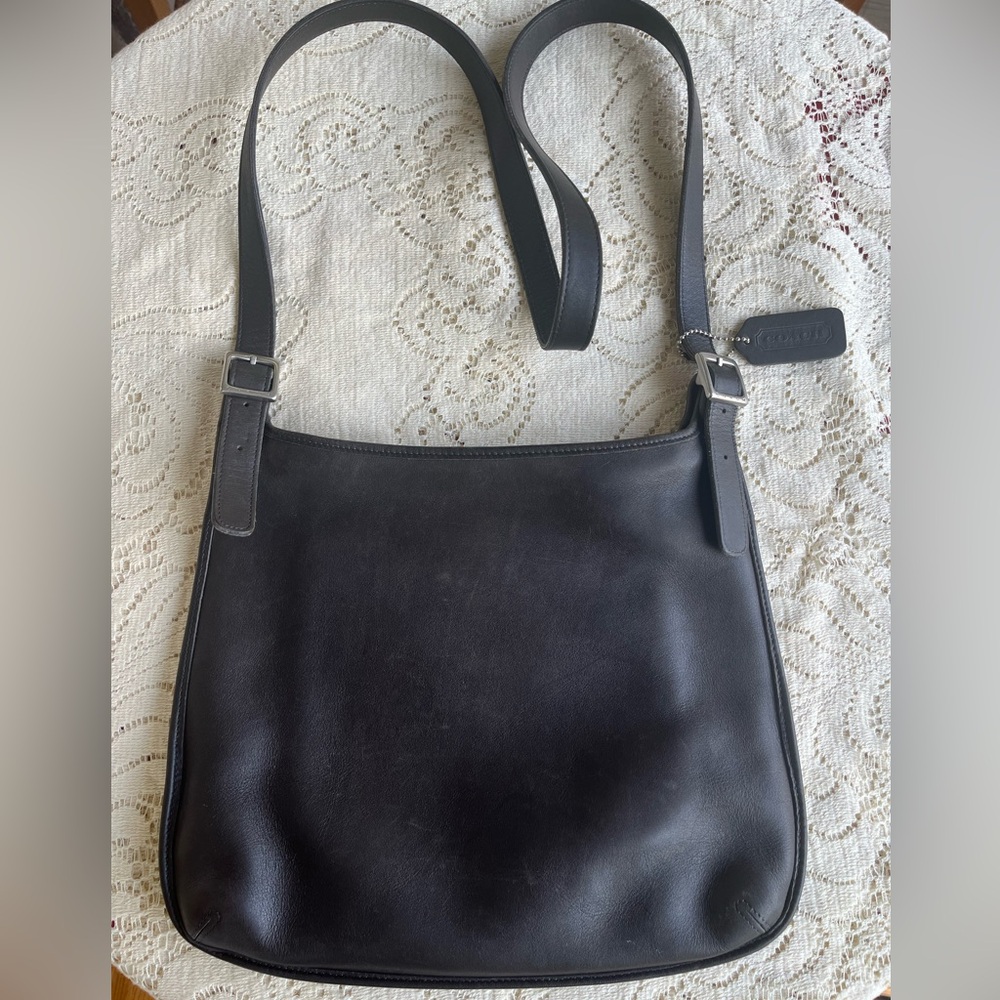 Vintage Coach Legacy Dark Grey Leather Hippie Saddle 9146. Made in Costa Rica.